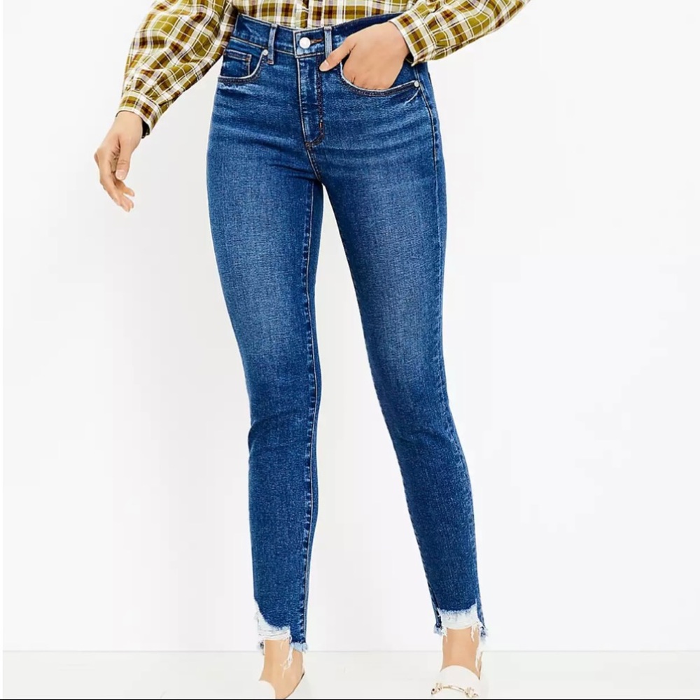 LOFT High-rise Chewed Hem Skinny Crop Jeans, size 4 / 27